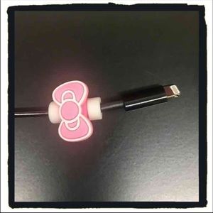 New🍒🍒Hello Kitty & Pink Bow Android Cord Saver
